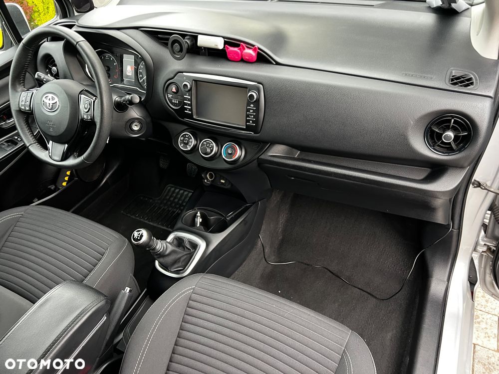 Toyota Yaris 1.5 Premium - 9