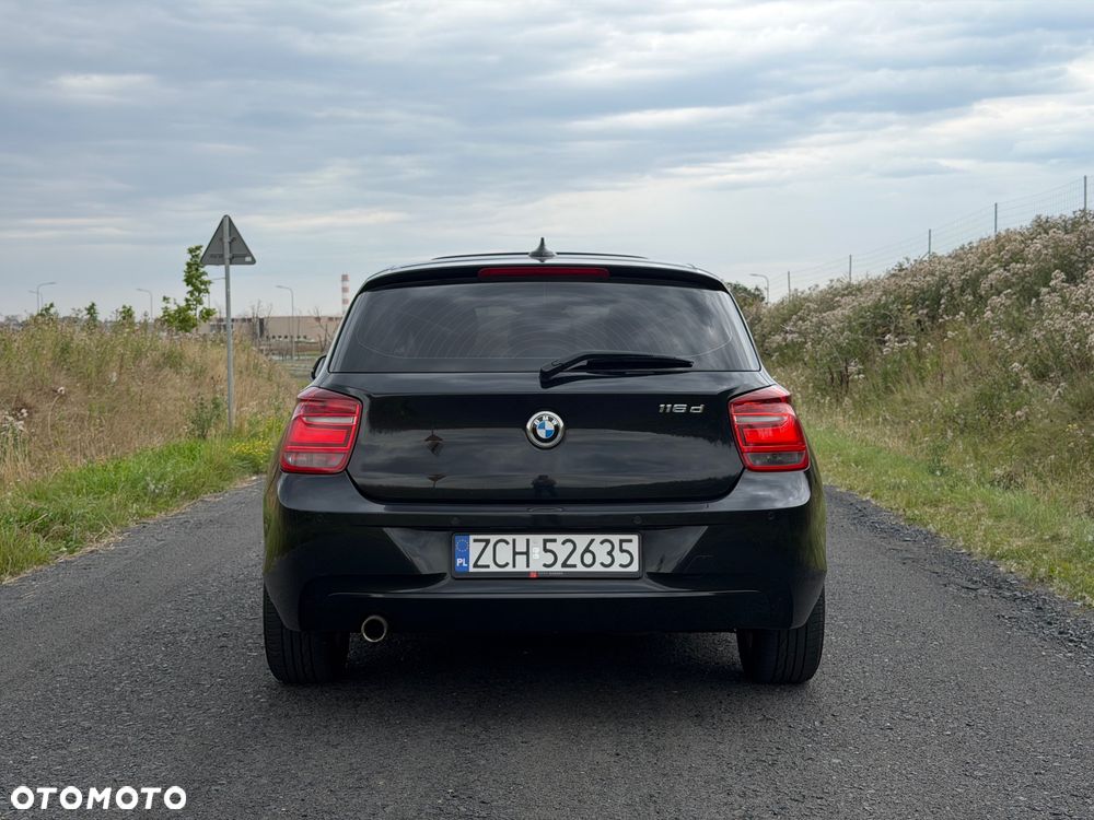 BMW Seria 1 116d - 4