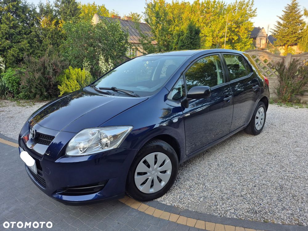 Toyota Auris 1.4 VVT-i Terra - 3