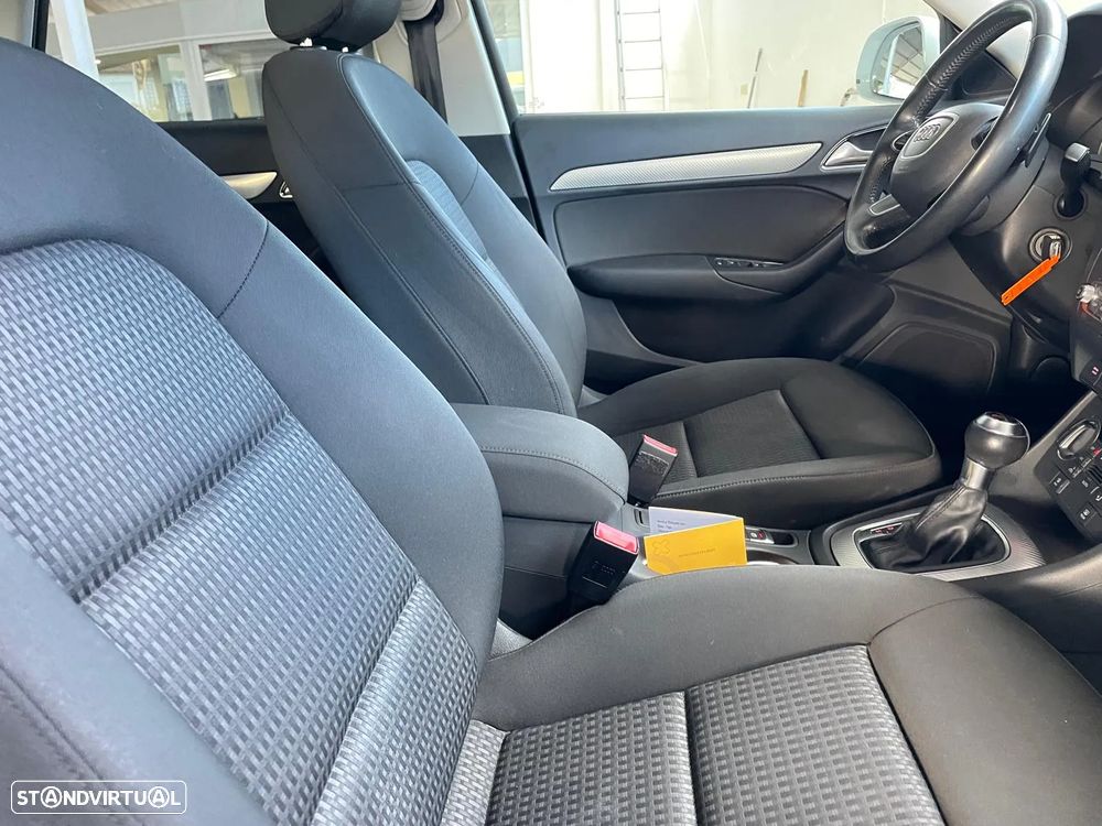 Audi Q3 2.0 TDI Design S tronic - 27