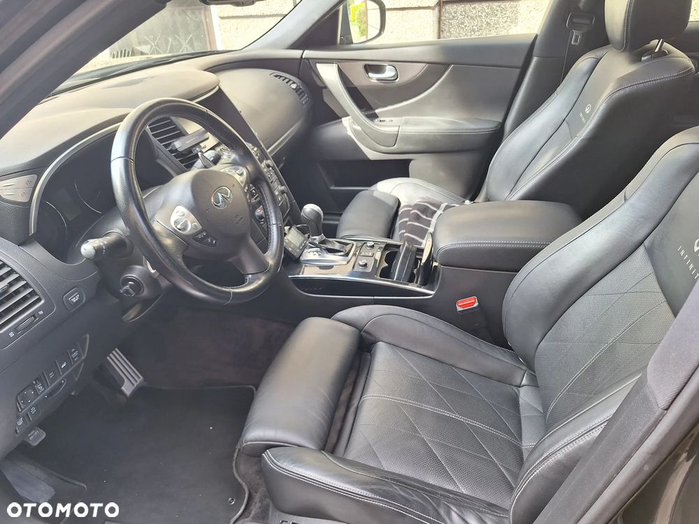 Infiniti FX FX30d S - 26
