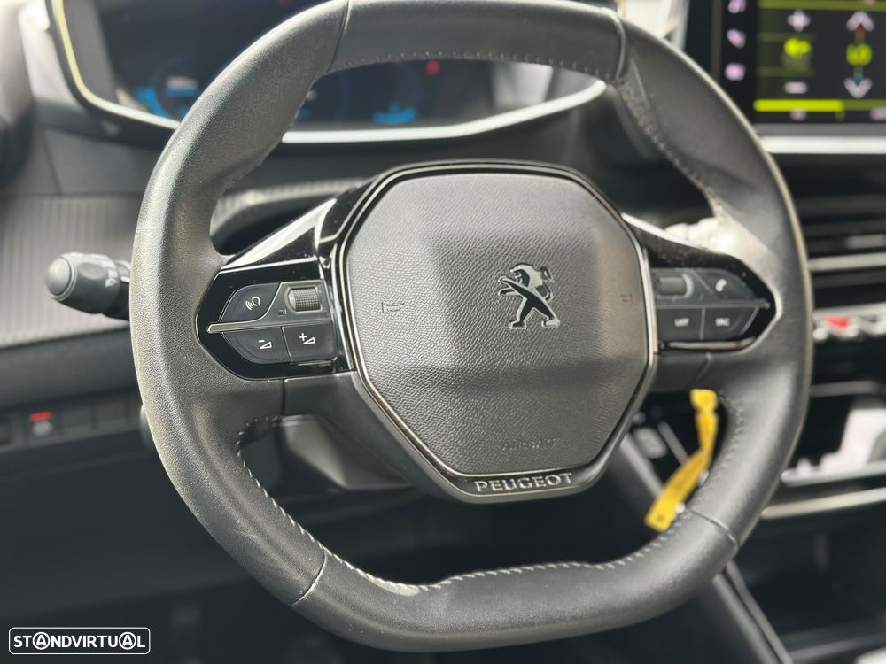 Peugeot 2008 1.2 PureTech Allure Pack - 17