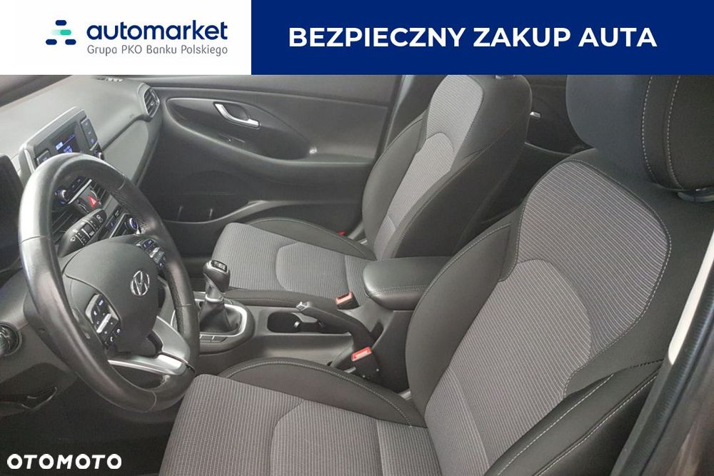 Hyundai i30 1.6 D Classic + - 10