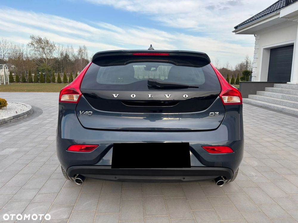 Volvo V40 D3 Geartronic RDesign - 21