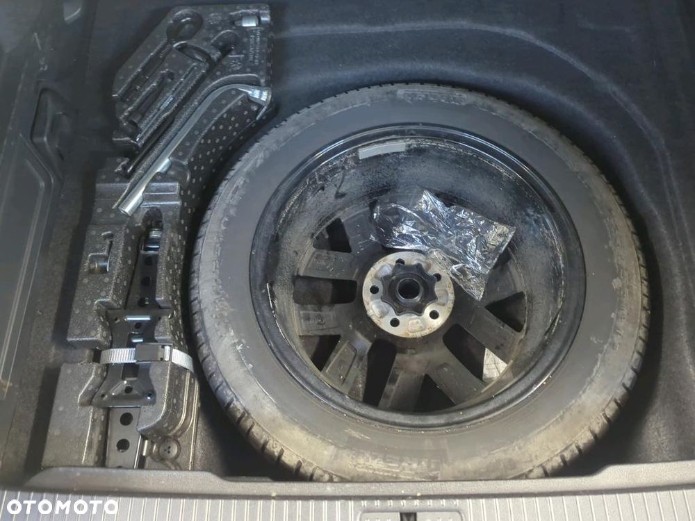 Volkswagen Passat - 20