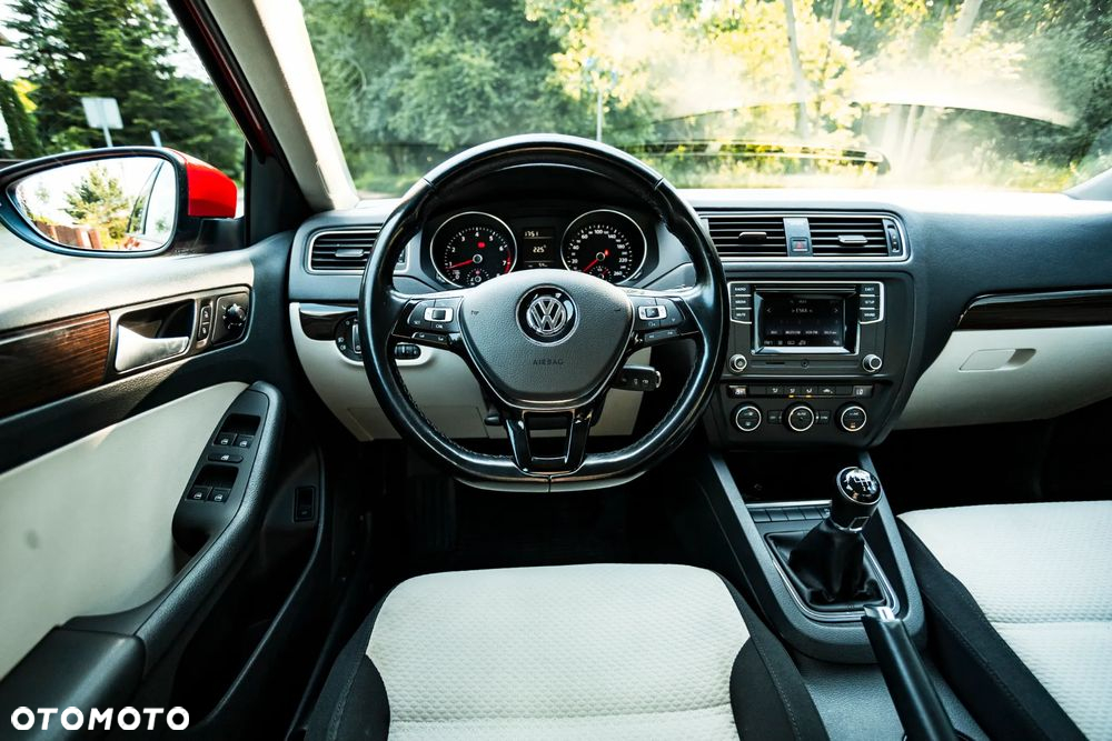 Volkswagen Jetta 1.4 TSI BMT Highline - 22