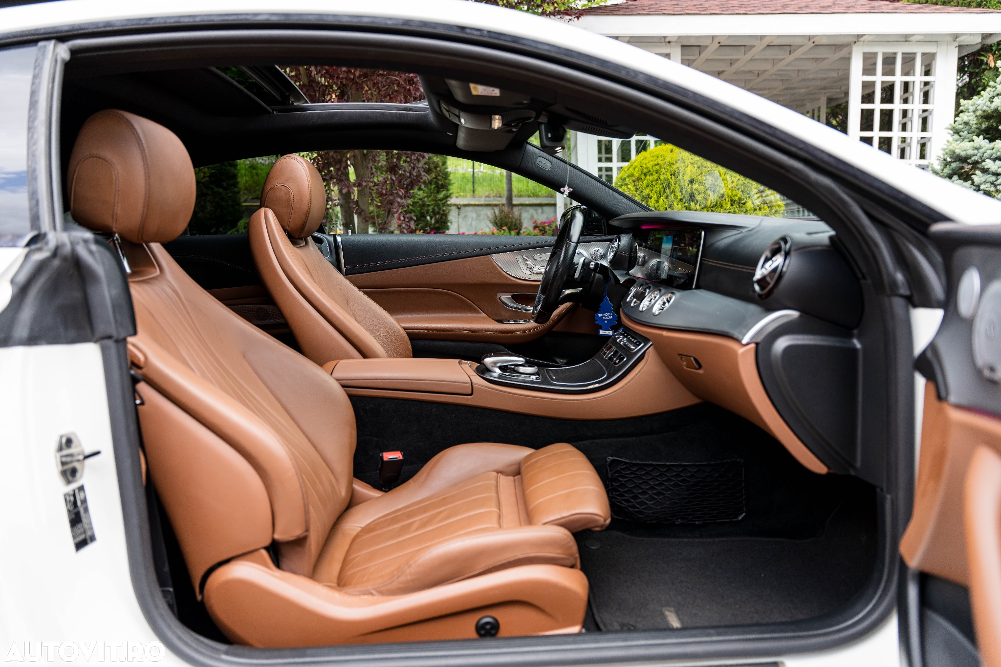 Mercedes-Benz E 300 Coupe 9G-TRONIC AMG Line - 15