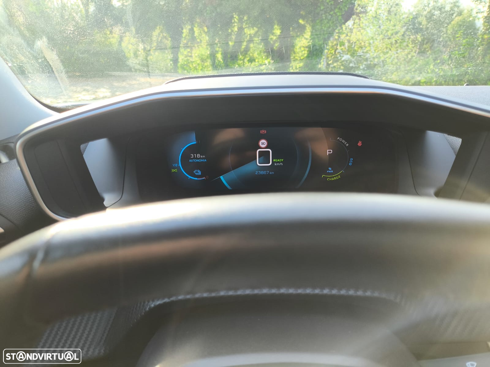 Peugeot e-2008 54 kWh Allure - 8