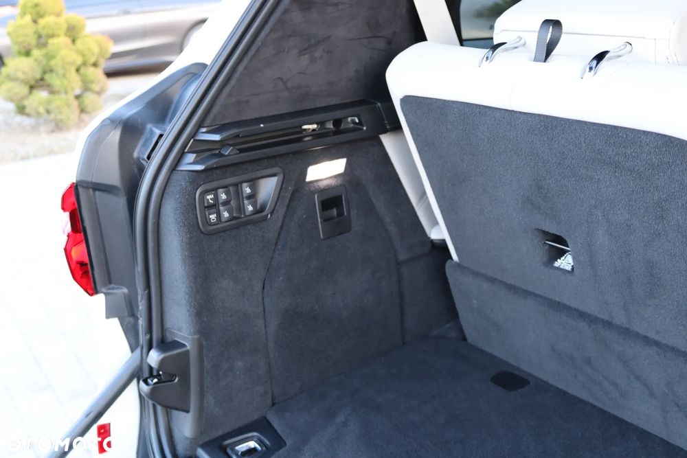 BMW X7 M50i sport - 13