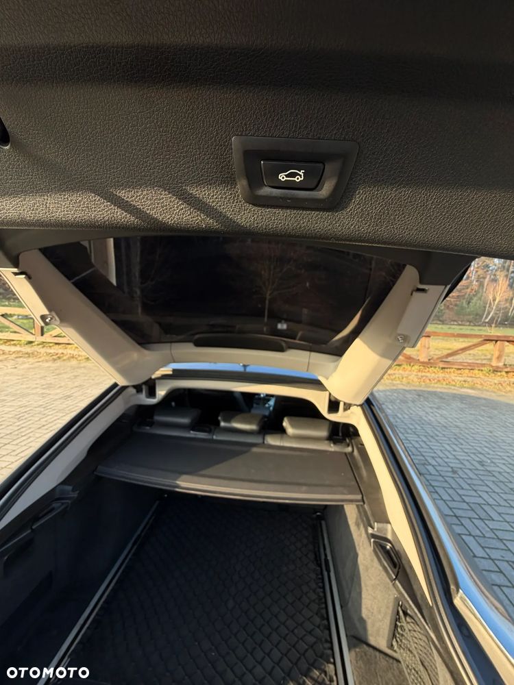 BMW 3GT 320d Sport Line - 24