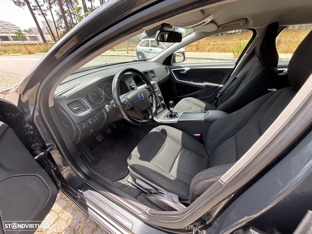 Volvo V60 DRIVe - 15