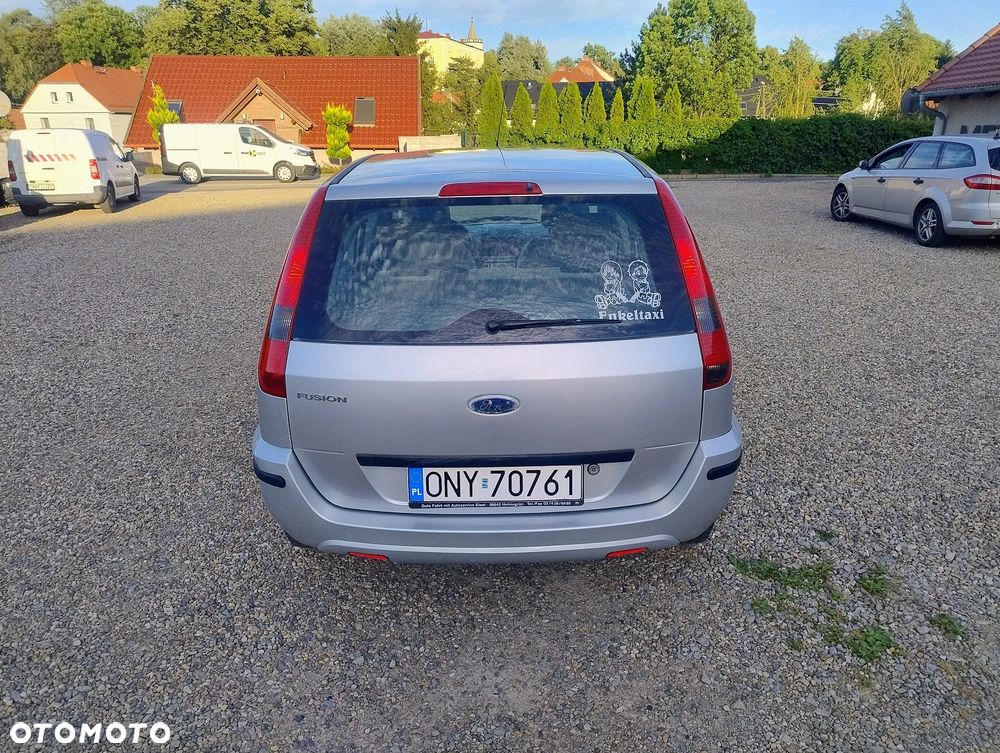 Ford Fusion 1.6 Fun - 5