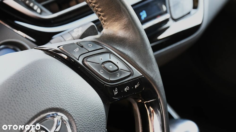 Toyota C-HR - 11