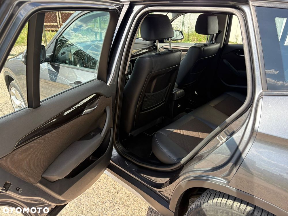 BMW X1 xDrive18d - 16