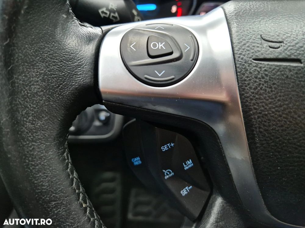 Ford Kuga 2.0 TDCi 4WD Powershift Trend - 19