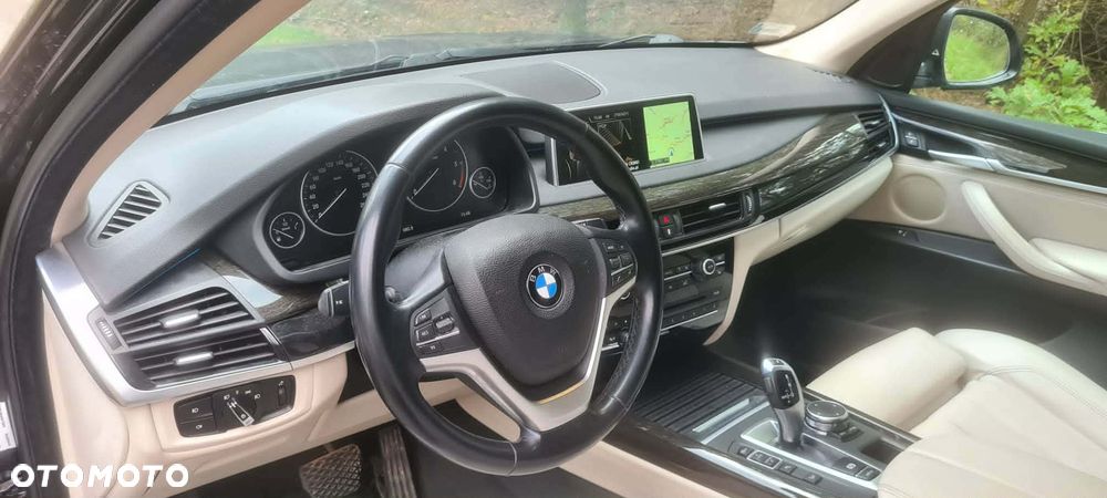 BMW X5 xDrive25d - 27