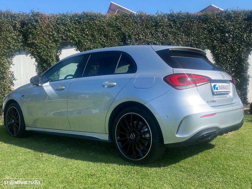Mercedes-Benz A 250 e AMG Line - 19