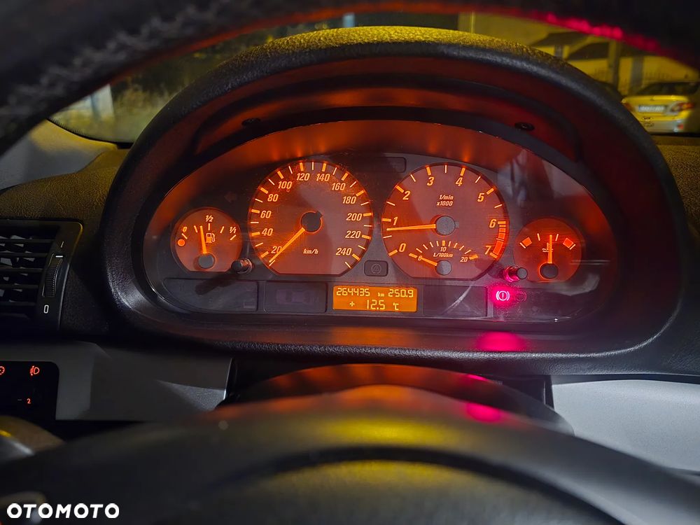 BMW Seria 3 323Ci - 19