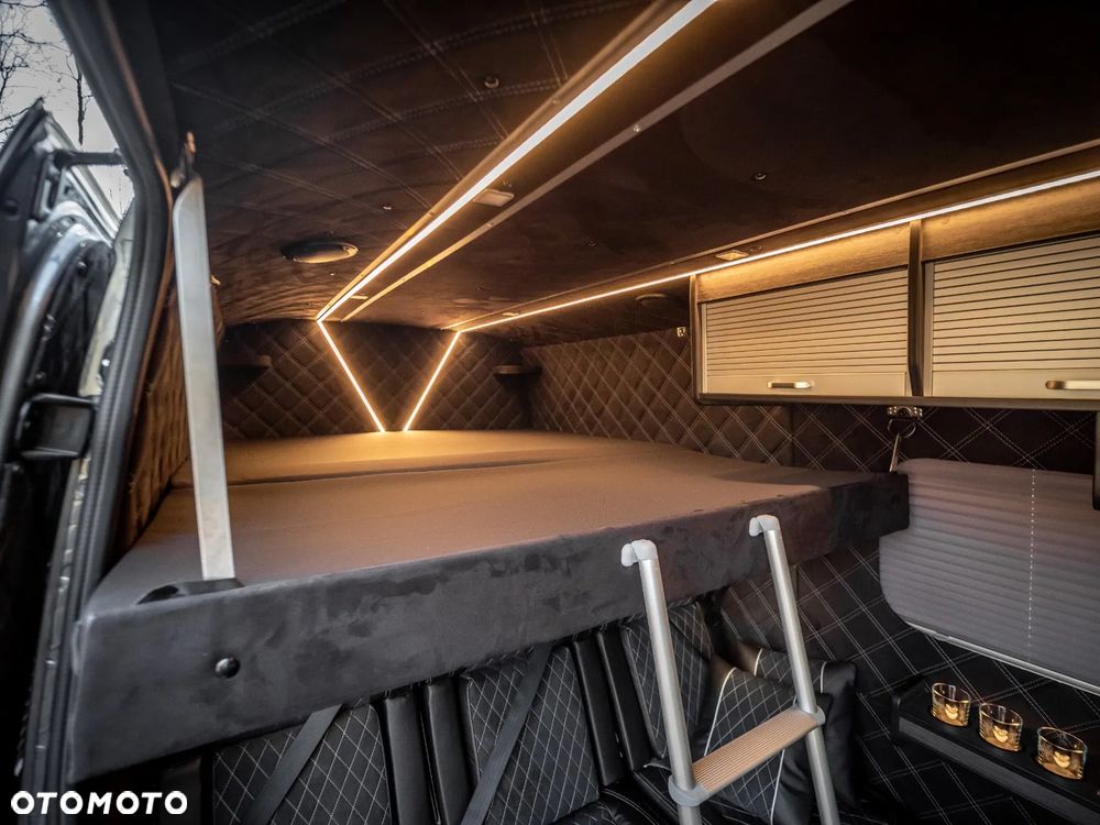 Mercedes-Benz Sprinter - 22