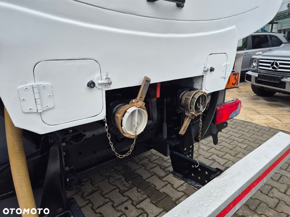 MAN TGS 18.360 / CYSTERNA / PALIWA + OLEJE / ADR / EURO 5 / 11M3 / 3 KOMORY / KABINA SYPIALNIANA / 1WŁ - 21