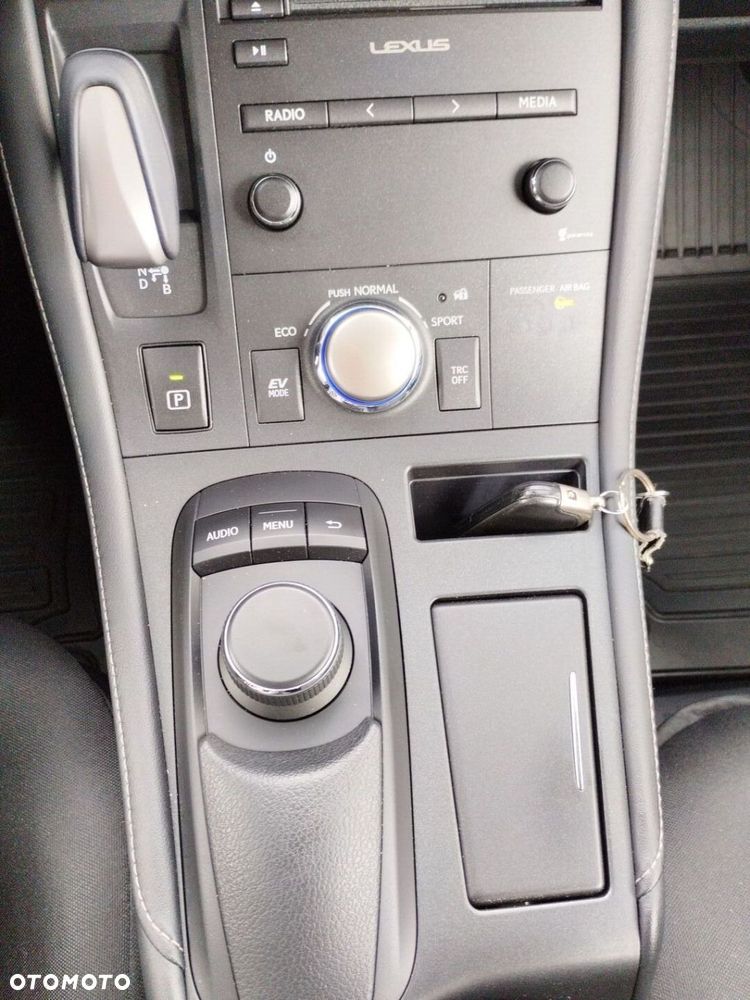 Lexus CT 200h Elegance - 20
