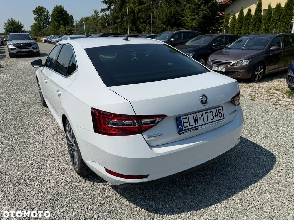 Skoda Superb 2.0 TDI DSG L&K - 16