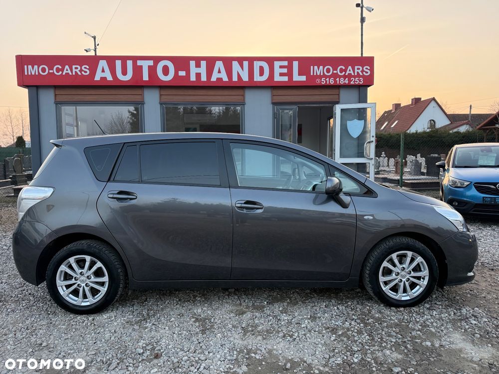 Toyota Verso 2.0 D-4D Premium - 11