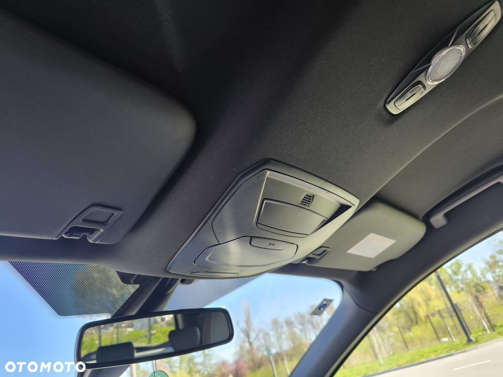 Ford Kuga 2.0 TDCi AWD ST-Line - 22