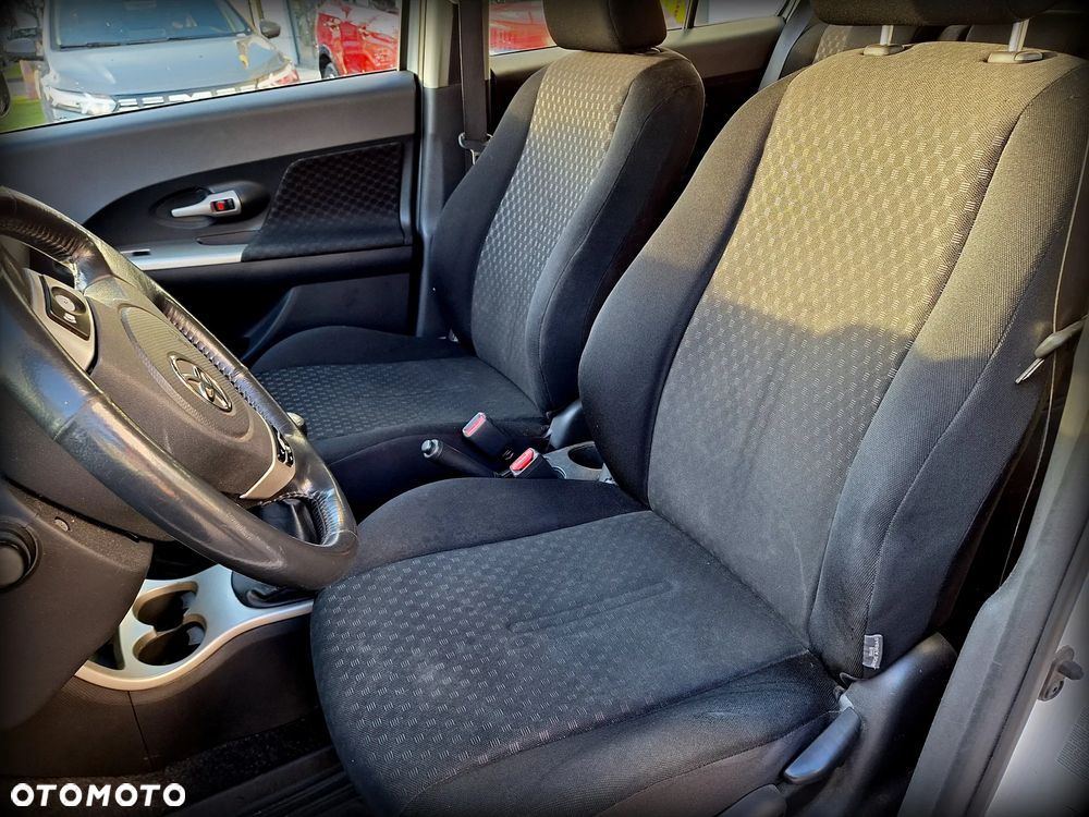 Toyota Urban Cruiser 1.33 4x2 Town - 8