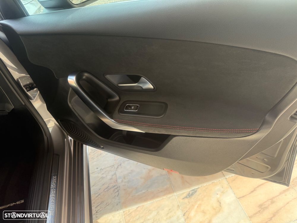 Mercedes-Benz A 250 e AMG Line - 39