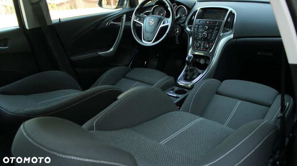 Opel Astra 1.4 Turbo Cosmo - 10