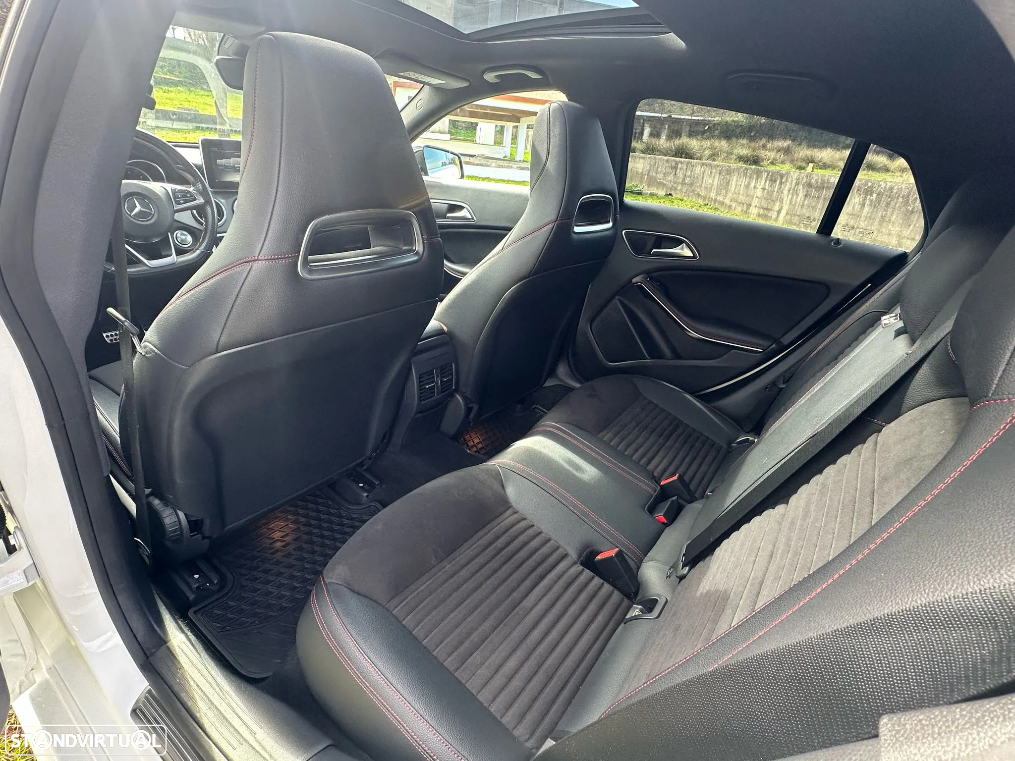 Mercedes-Benz CLA 180 d Shooting Brake AMG Line - 18