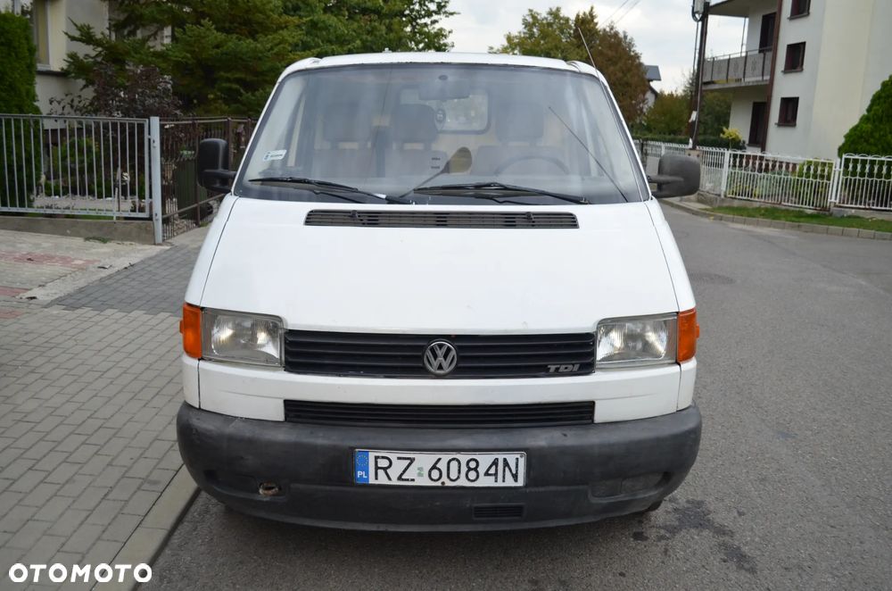 Volkswagen Transporter - 2