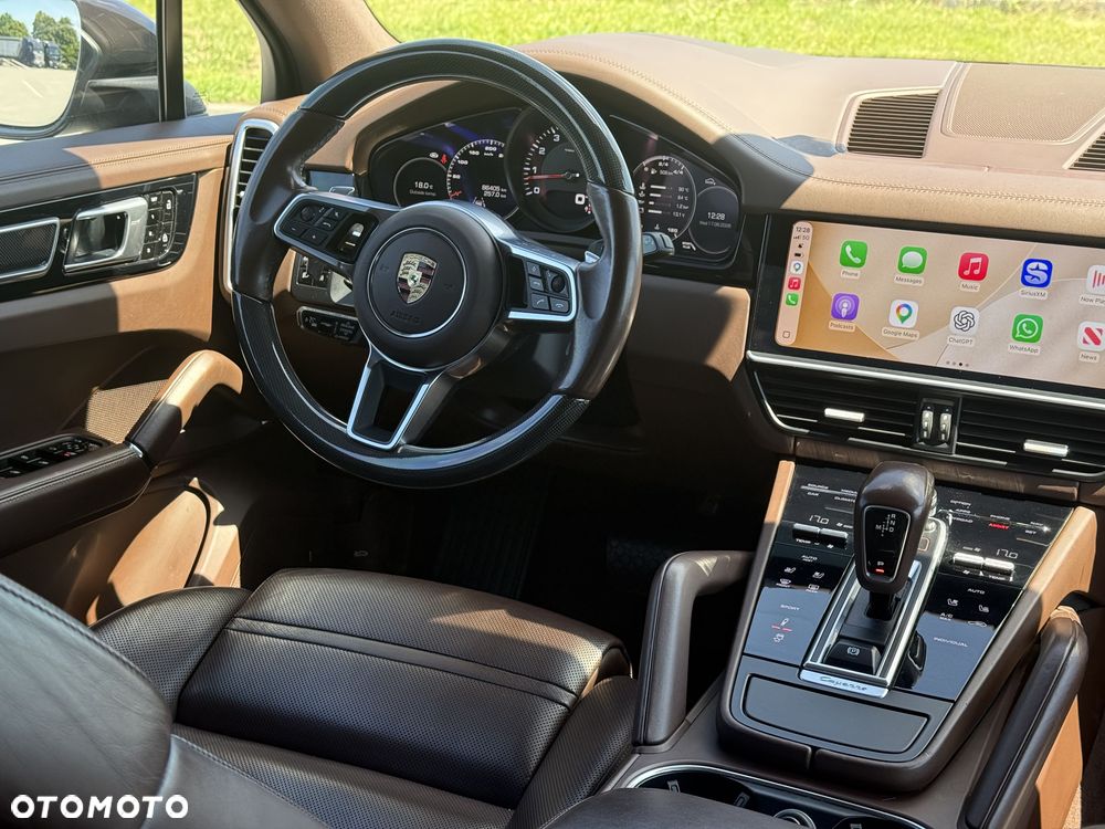 Porsche Cayenne Standard - 8