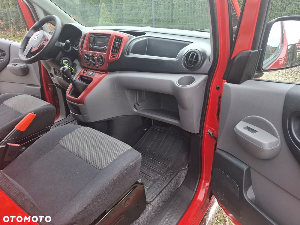 Nissan NV200 - 11