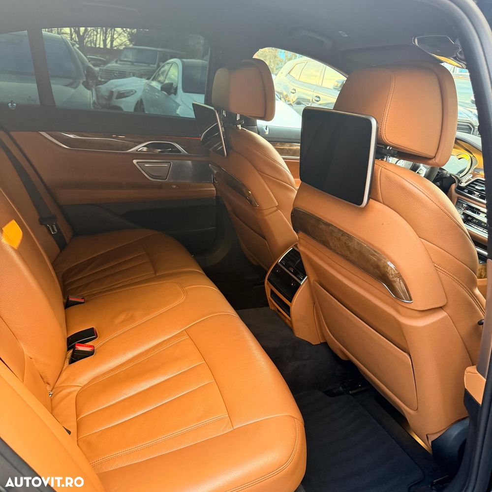 BMW Seria 7 730d - 8