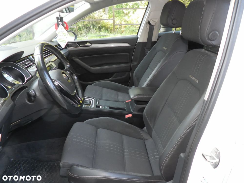 Volkswagen Passat Alltrack - 15