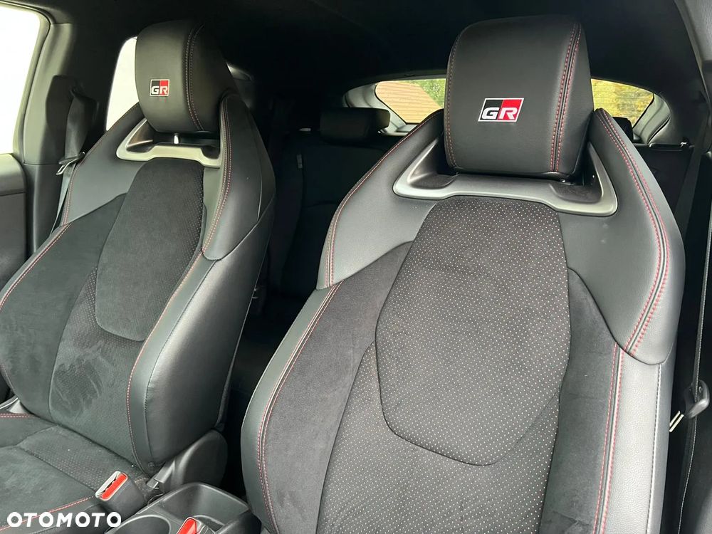 Toyota Yaris GR 1.6 Dynamic - 16