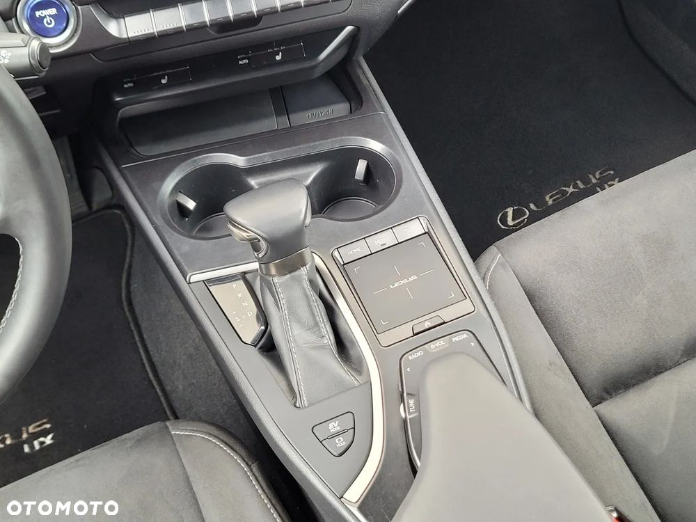 Lexus UX 250h GPF Business Edition 2WD - 15