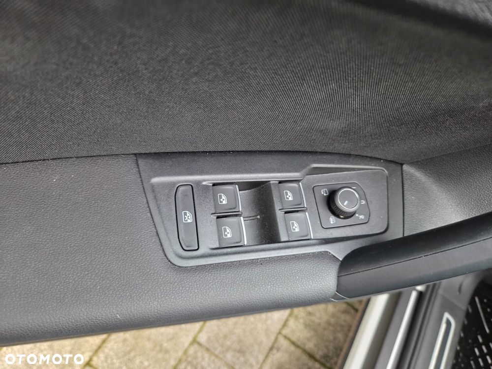 Volkswagen Tiguan 2.0 TDI SCR Elegance DSG - 11