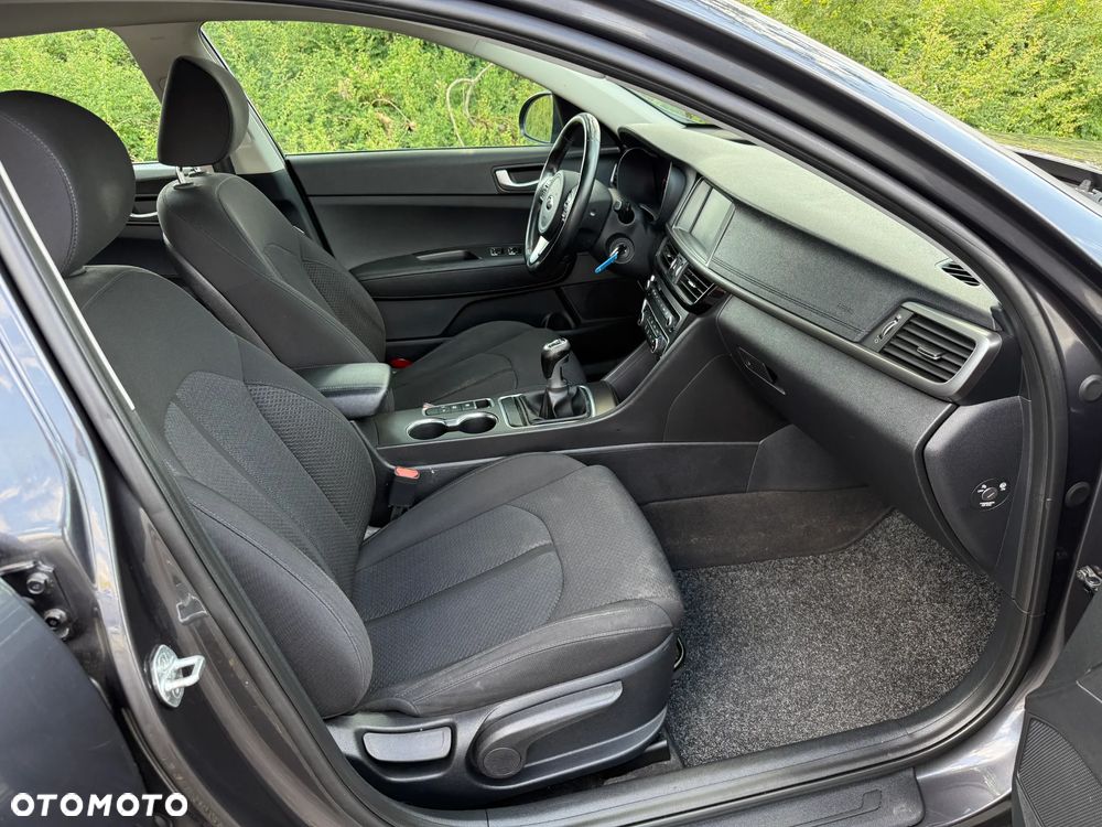 Kia Optima - 31