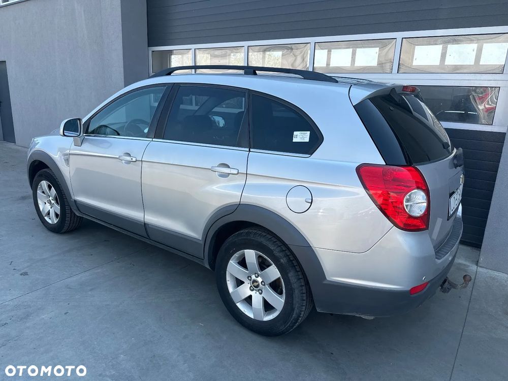 Chevrolet Captiva 2.4 LS - 4