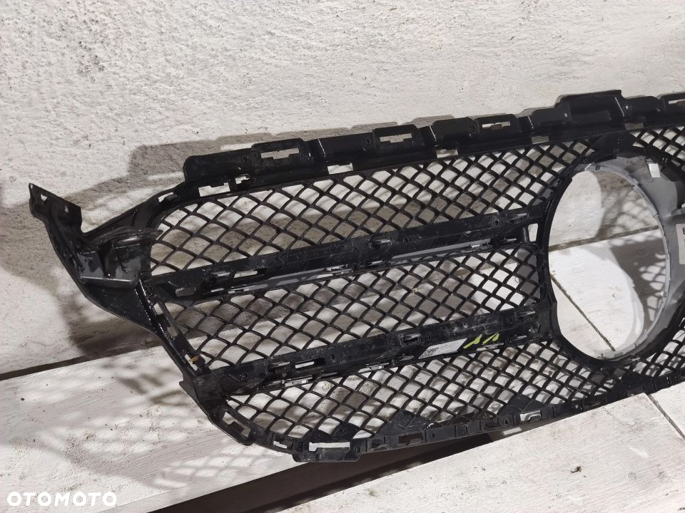 ATRAPA GRILL MERCEDES C KLASA W205 - 9