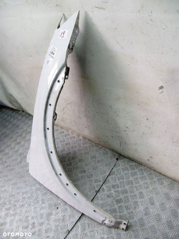 AUDI Q3 8U BŁOTNIK PRAWY PRZOD LB9Y 11- - 3