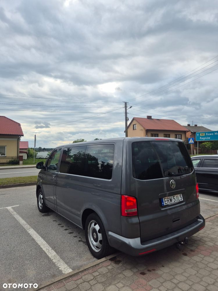 Volkswagen Caravelle - 5