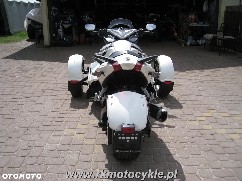 Can-Am Spyder - 4