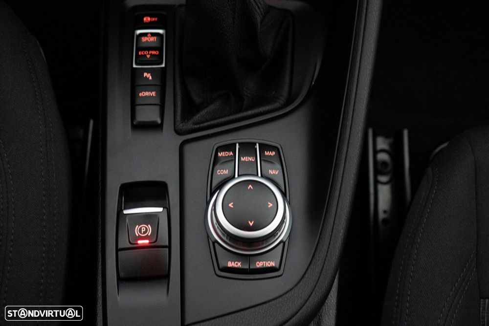 BMW X1 25 e xDrive Corporate Edition - 26