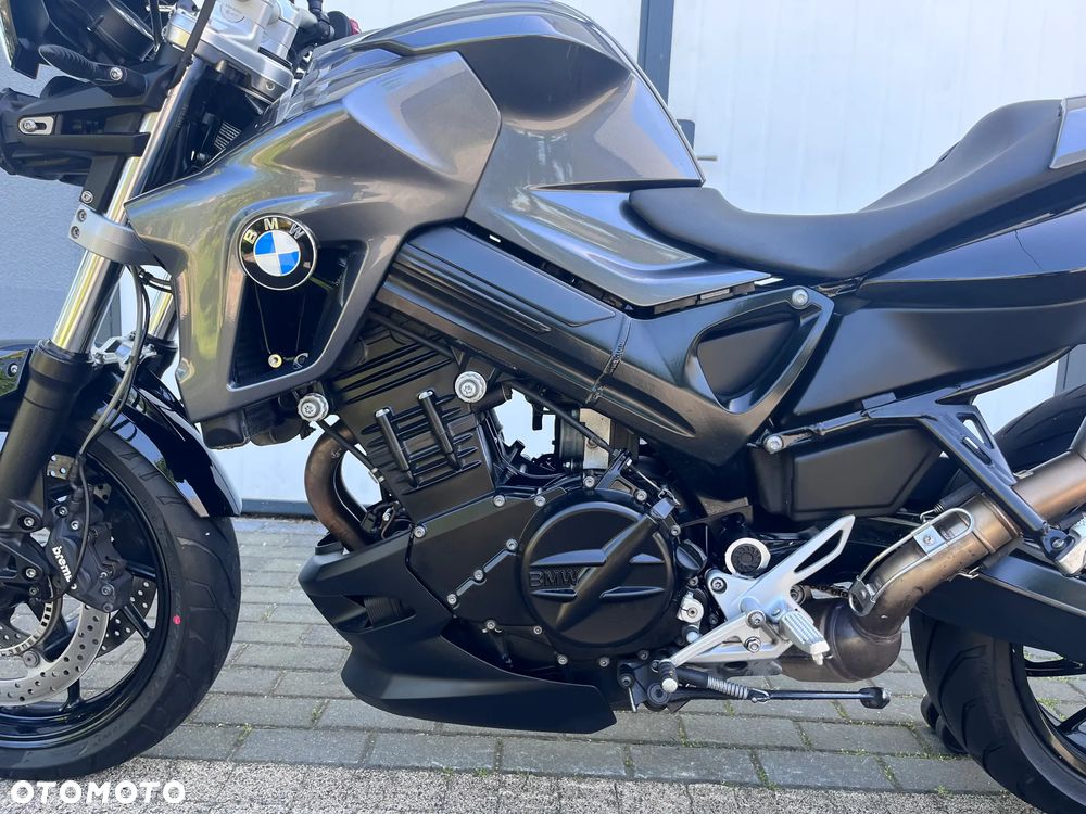 BMW F - 12