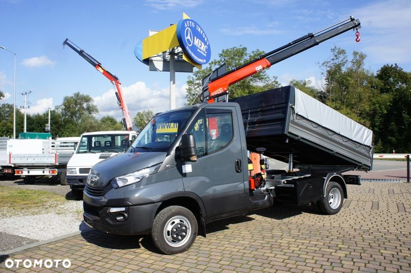 Iveco 35C14 wywrotka HDS żuraw - 17