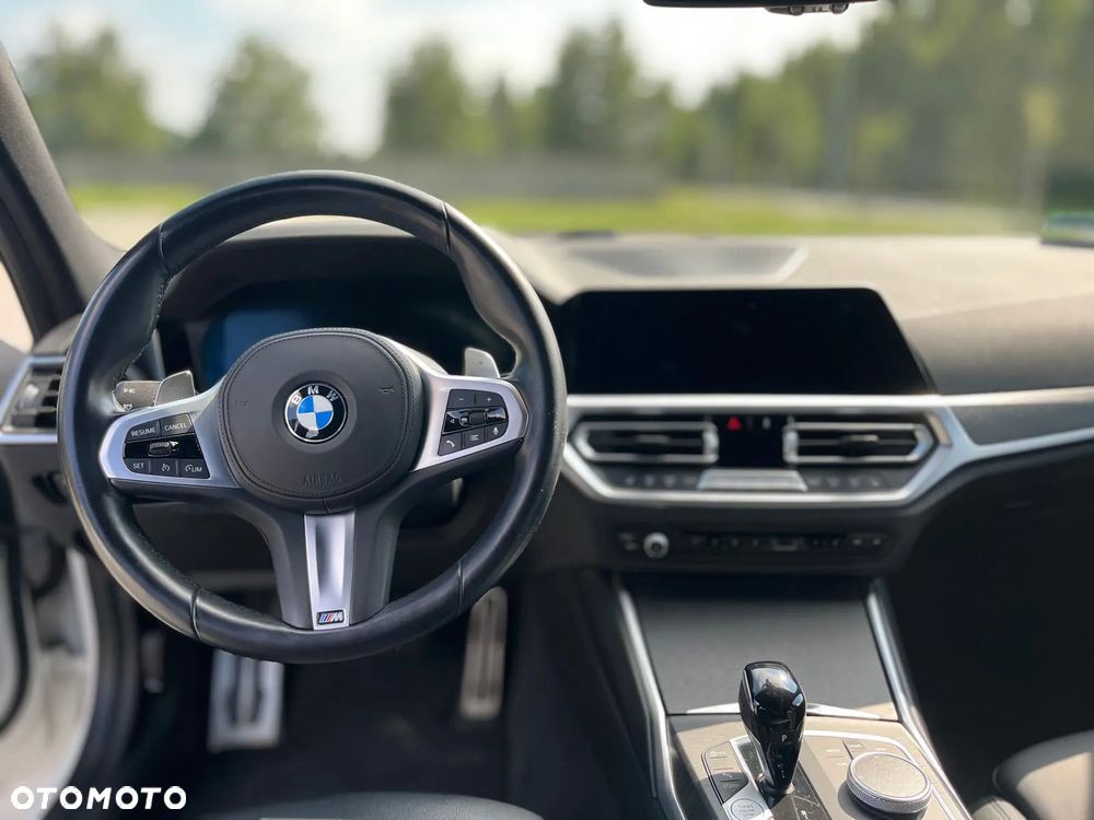 BMW Seria 3 330i - 6